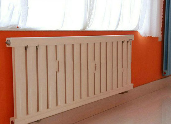 1557305981135038.jpg 家用暖氣片安裝